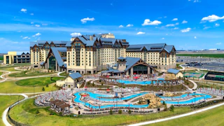 Gaylord Rockies Exterior